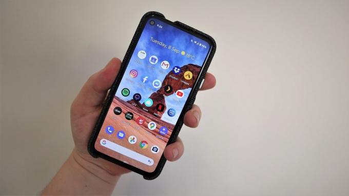 Pixel 4a u ruci