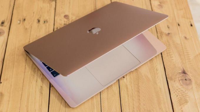 boato 4. Desaparição da bisagra no MacBook Air 2019