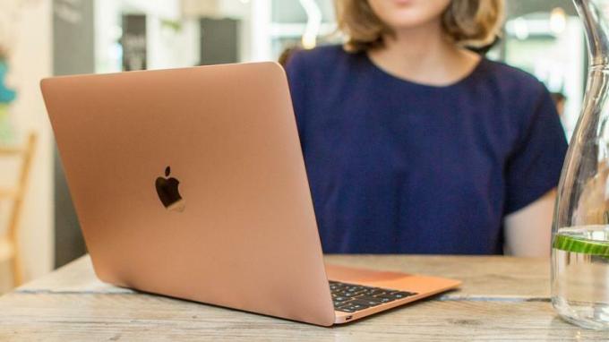 Rumor 11. MacBook 2019 de gama alta com 16 GB de RAM