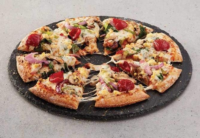 dominos vegorama pizza