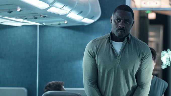 Idris Elba dans Hijack