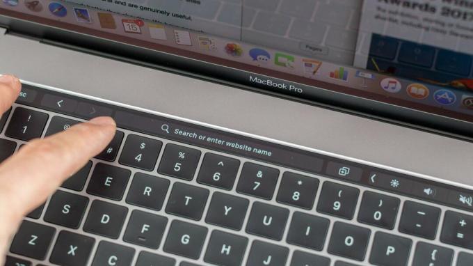 Rumor 6. Introdução à Touch Bar e à tecnologia Touch ID